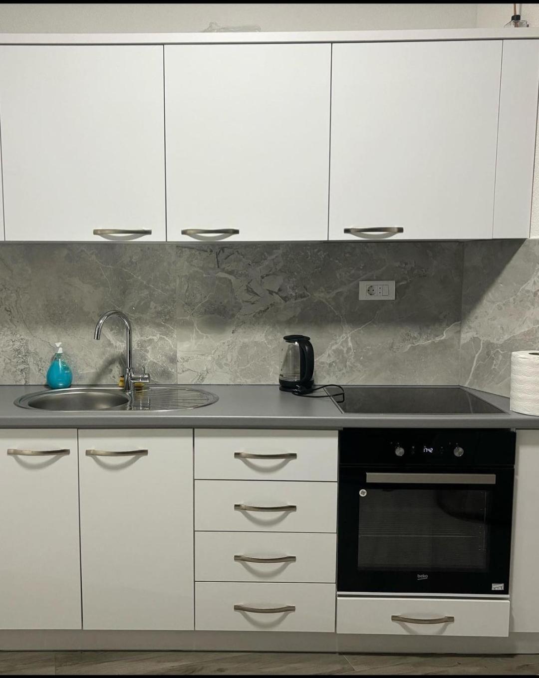 Hotel Inn Prizren Rom bilde